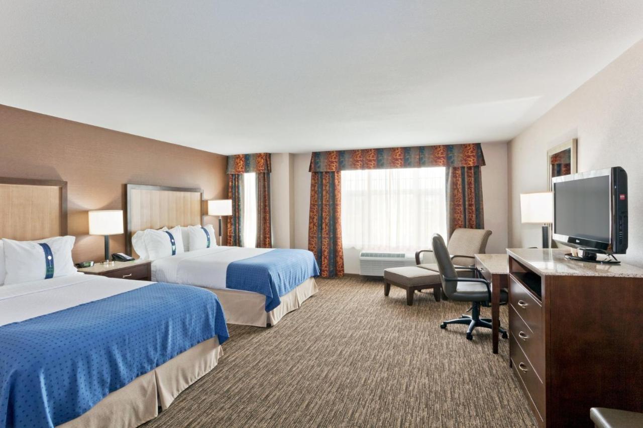 Holiday Inn Hotel & Suites Surrey East - Cloverdale By Ihg Exteriör bild
