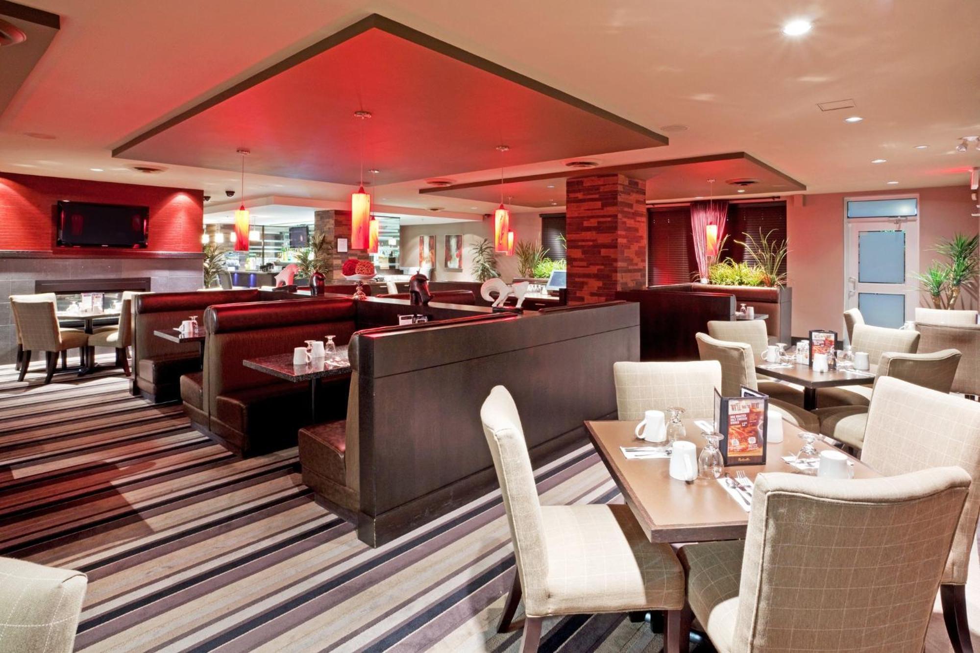 Holiday Inn Hotel & Suites Surrey East - Cloverdale By Ihg Exteriör bild
