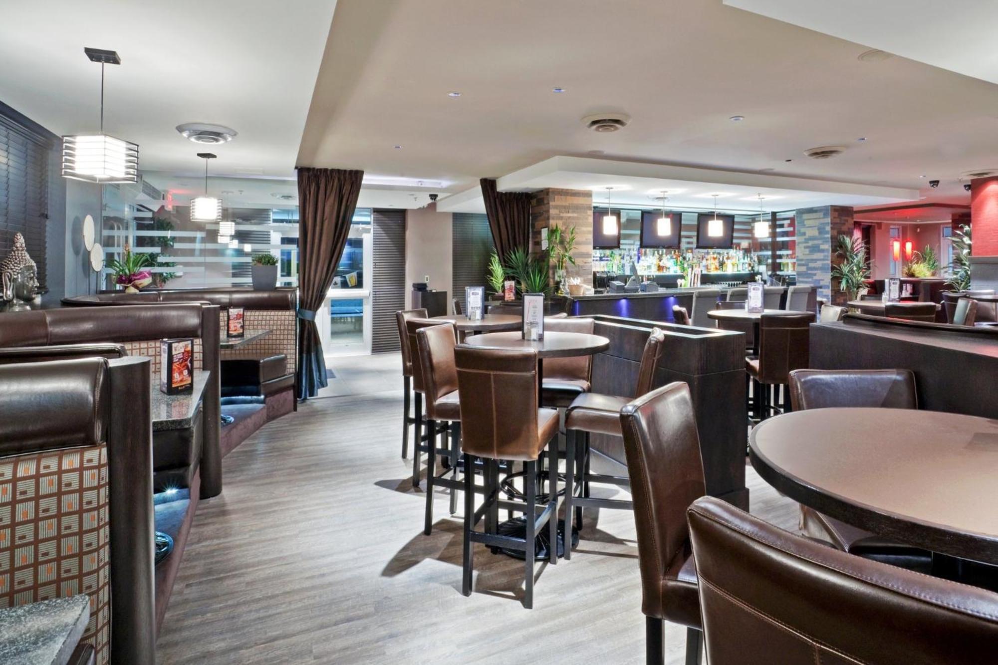 Holiday Inn Hotel & Suites Surrey East - Cloverdale By Ihg Exteriör bild