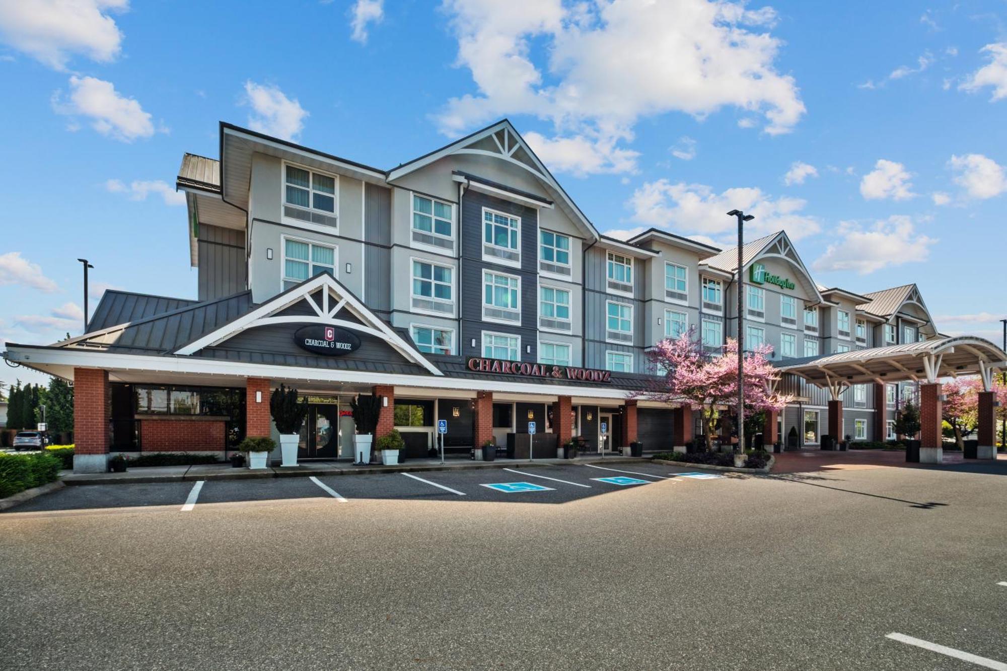 Holiday Inn Hotel & Suites Surrey East - Cloverdale By Ihg Exteriör bild