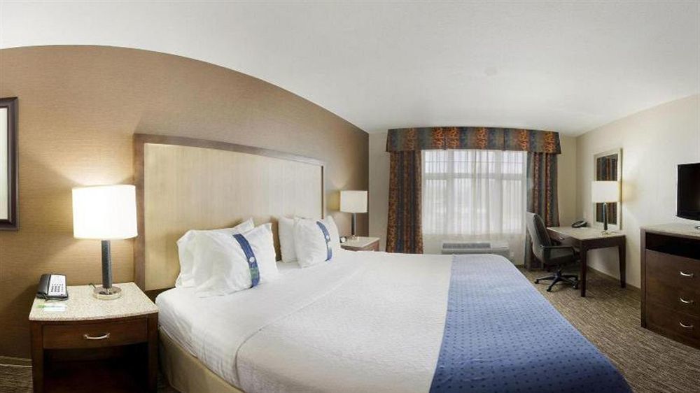 Holiday Inn Hotel & Suites Surrey East - Cloverdale By Ihg Exteriör bild