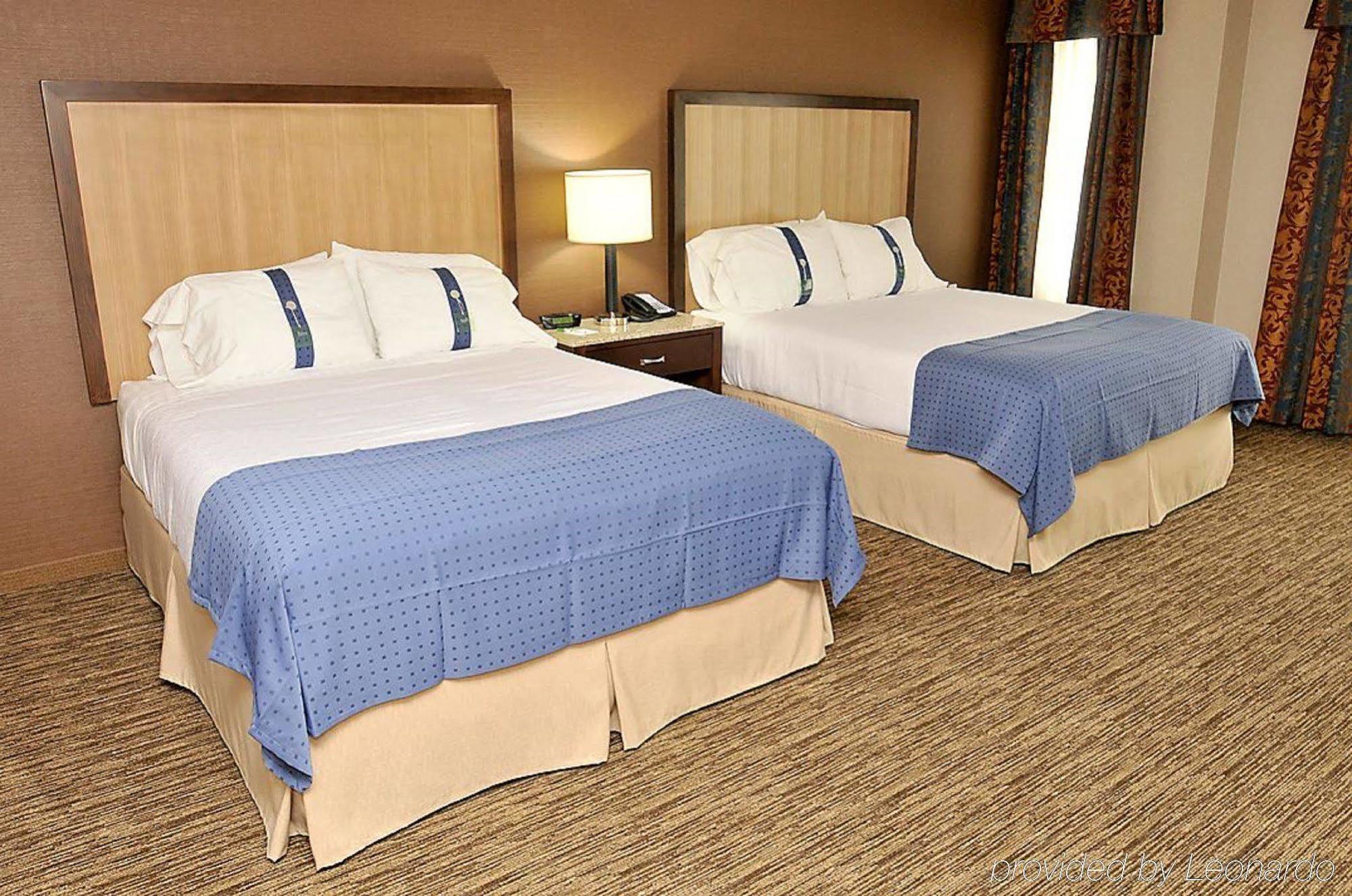 Holiday Inn Hotel & Suites Surrey East - Cloverdale By Ihg Rum bild
