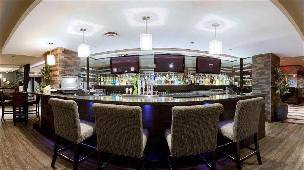Holiday Inn Hotel & Suites Surrey East - Cloverdale By Ihg Exteriör bild